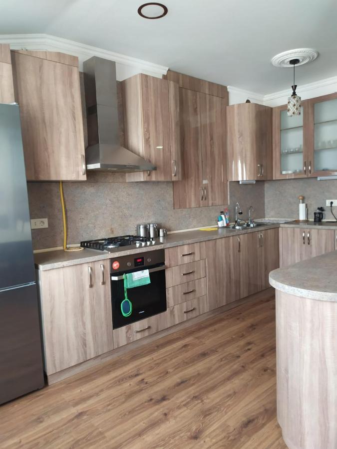 Apartment On Tumanyan Street,19 エレバン エクステリア 写真