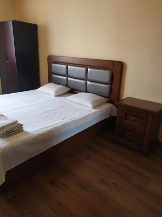 Apartment On Tumanyan Street,19 エレバン エクステリア 写真