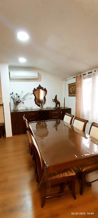 Apartment On Tumanyan Street,19 エレバン エクステリア 写真