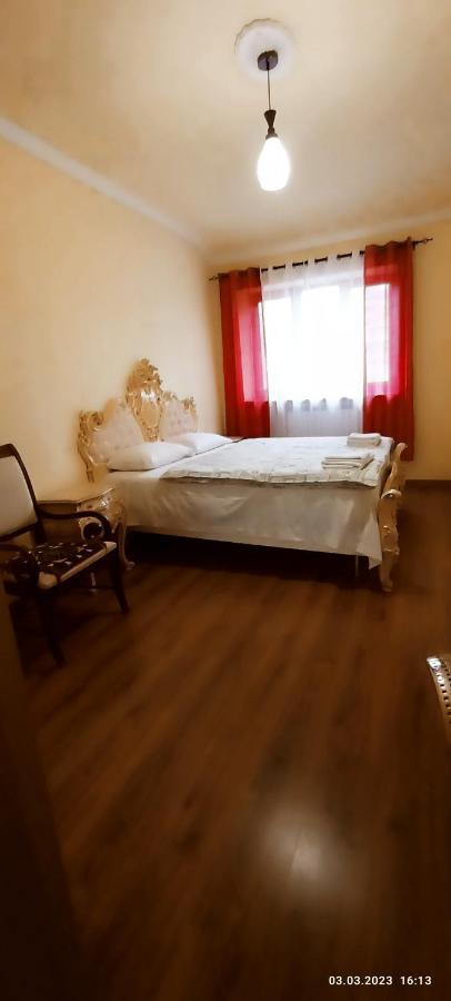 Apartment On Tumanyan Street,19 エレバン エクステリア 写真