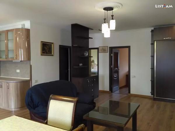 Apartment On Tumanyan Street,19 エレバン エクステリア 写真